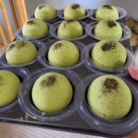 Bust The Box - 5lb Bath Bombs Mix | 2.25 Kg | Mystery Bulk Mix Lot | Fizz-A-Ball - Picture 7 of 8